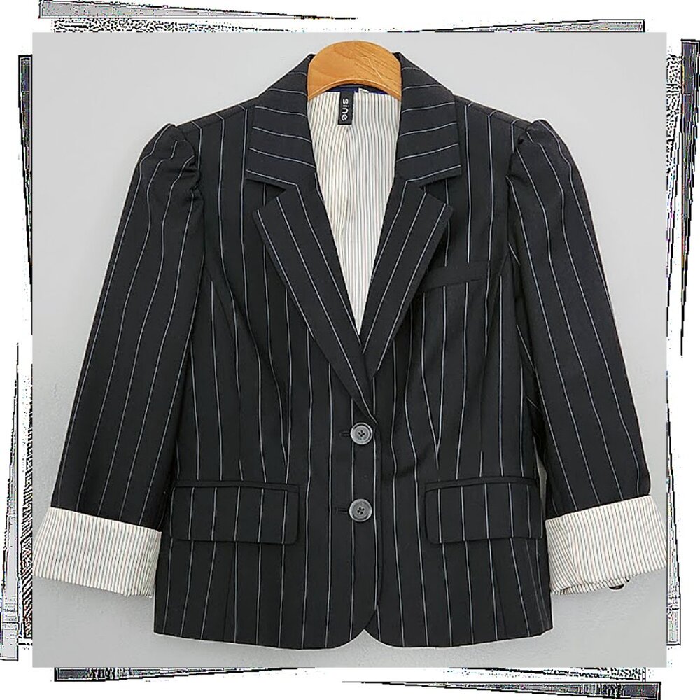 Vintage 2012 Wool Blend Black w Gray Pinstripe Jacket w Subtle Puff Sleeves (6) - Picture 5 of 7